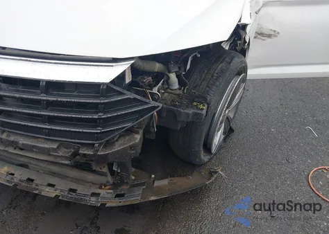 2019 Volkswagen Jetta 1.4T R-Line/1.4T S/1.4T Se из США, поврежденный, VIN 3VWC57BU0KM207668